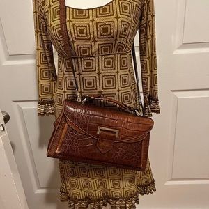 Vintage Classic brown boxy chic croc leather bag with gold buckle
